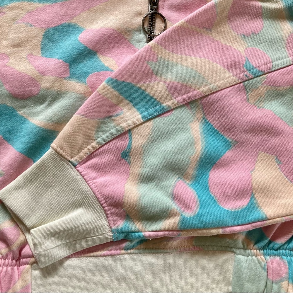 Nordstrom Abound Pink Blue Watercolor Painted Cropped Camo Sweatshirt Size L - Picture 6 of 7